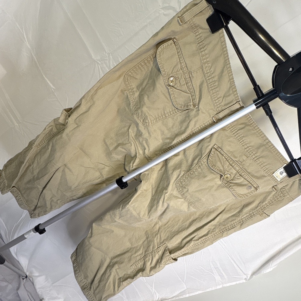 Levi's Women's Beige Cotton Twill Relaxed Fit Capri Pants Pockets Size 14 - Picture 2 of 6